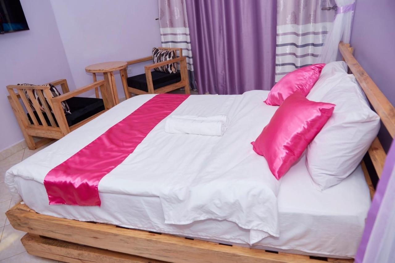 Westway Luxury Suites Mbarara Eksteriør bilde