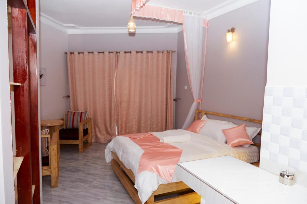 Westway Luxury Suites Mbarara Eksteriør bilde