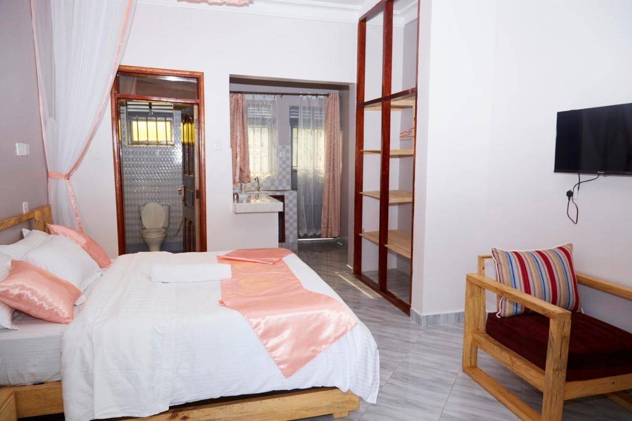 Westway Luxury Suites Mbarara Eksteriør bilde