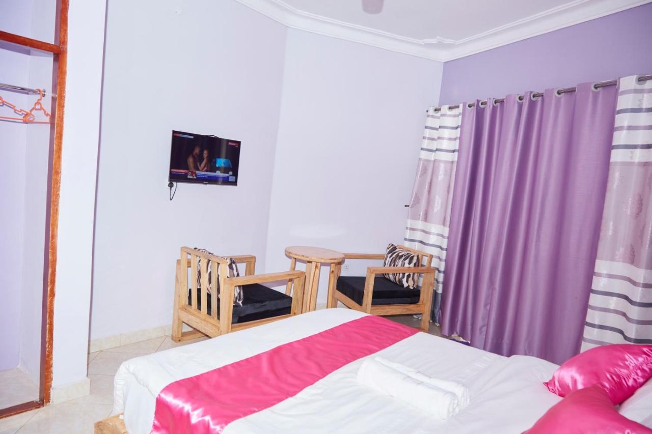 Westway Luxury Suites Mbarara Eksteriør bilde