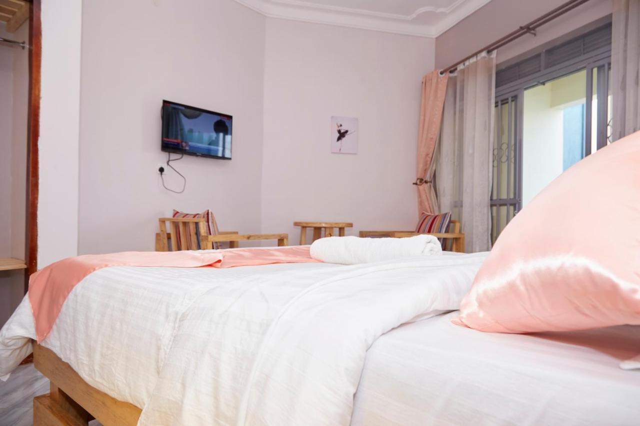 Westway Luxury Suites Mbarara Eksteriør bilde