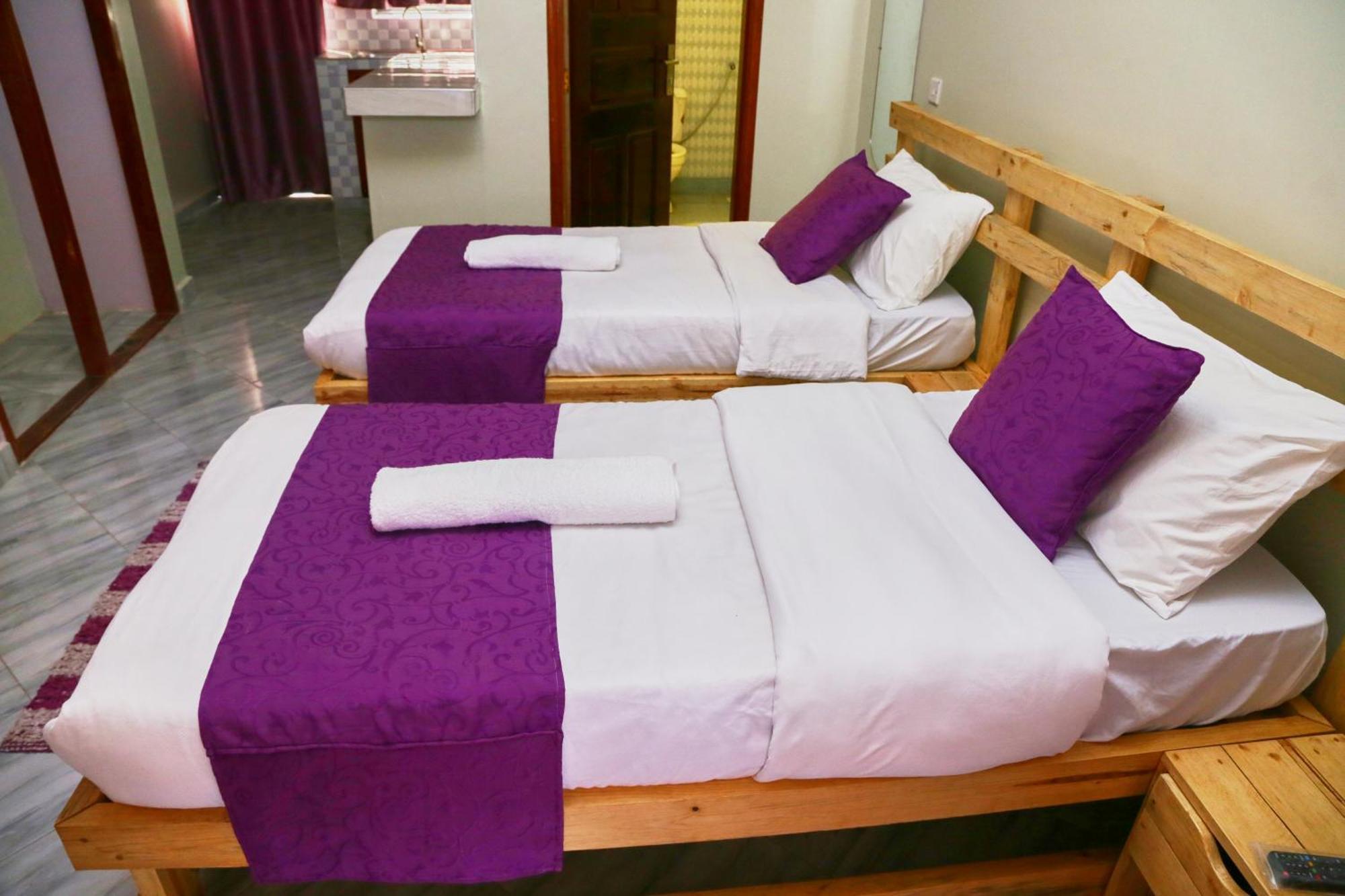 Westway Luxury Suites Mbarara Eksteriør bilde